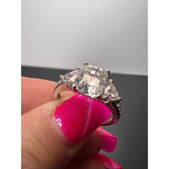 White cubic zirconia platinum over sterling silver ring size 9 - Picture 10 of 11